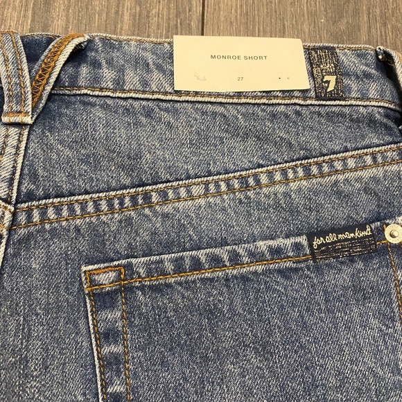 7 For All Mankind Monroe Cut-off Jean Shorts Size 27 NWT - Picture 9 of 11